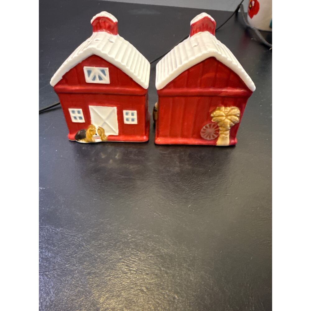 Pioneer Woman Ceramic Rustic Barn Salt And Pepper Shakers Dog Red White